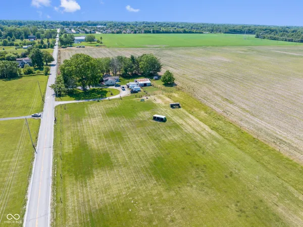 $425,000 | 8440 East 216th Street, Cicero, IN 46034