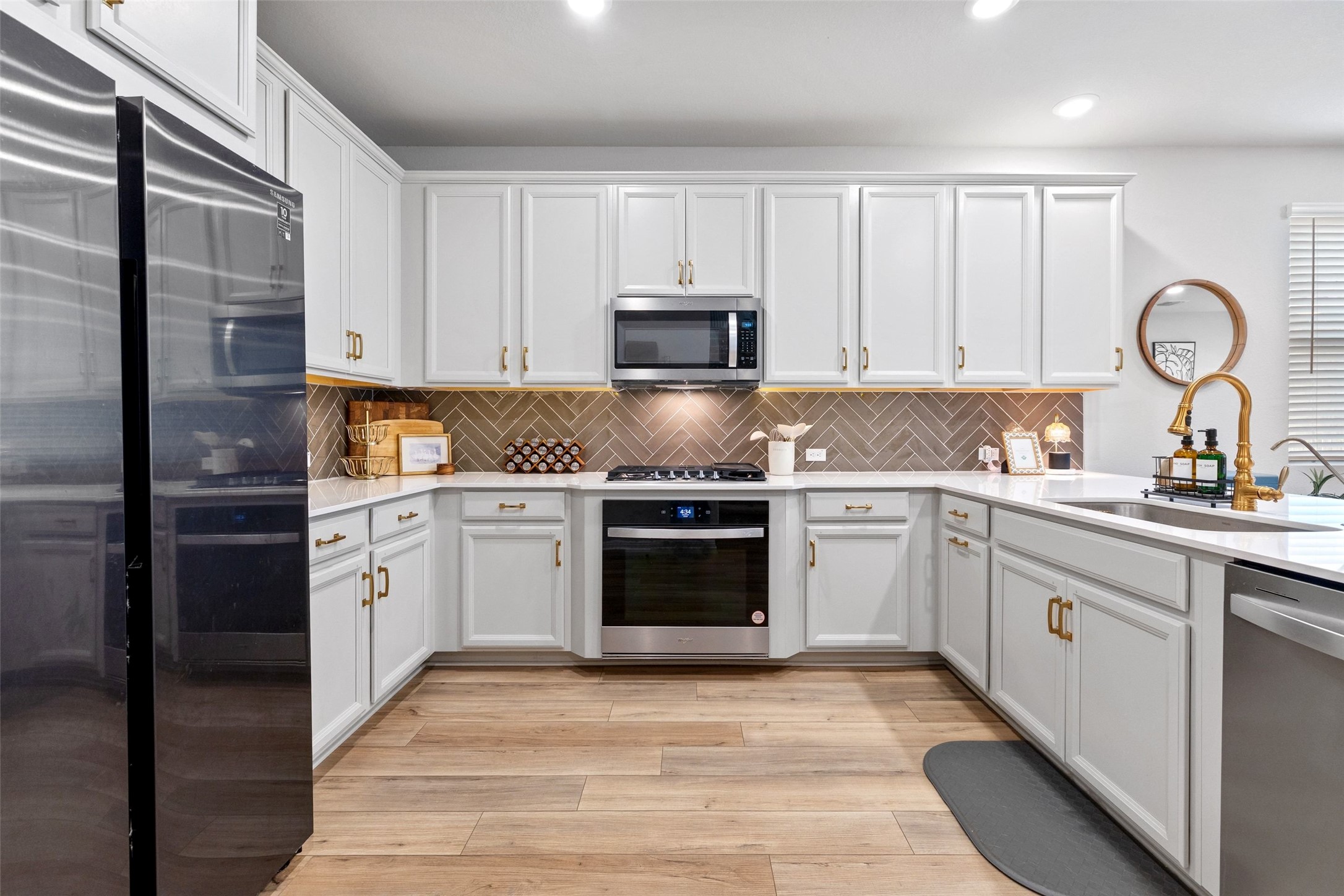 117 Marvins Bend Georgetown, TX 78626 - Photo 2 of 40