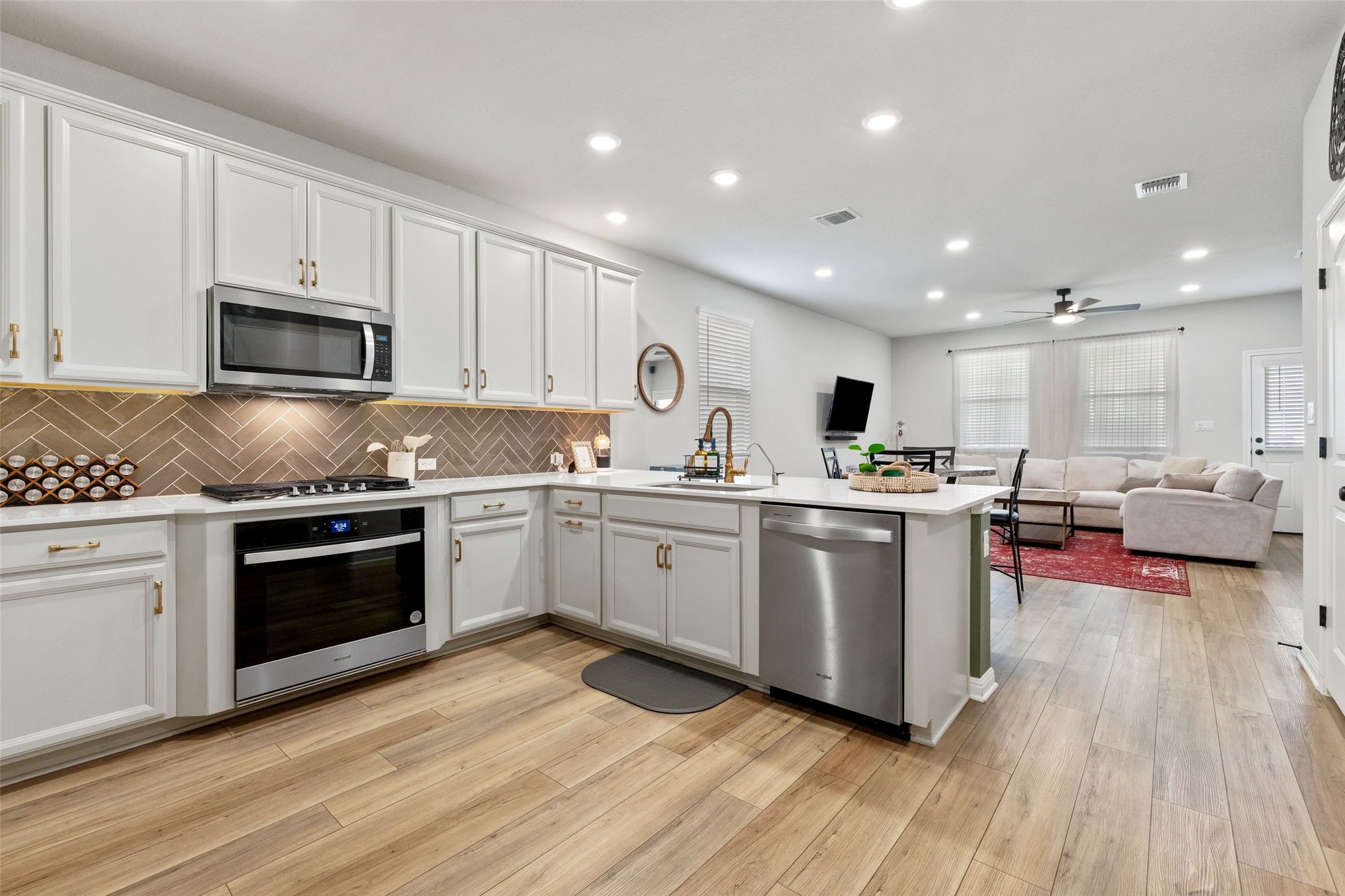 117 Marvins Bend Georgetown, TX 78626 - Photo 4 of 40