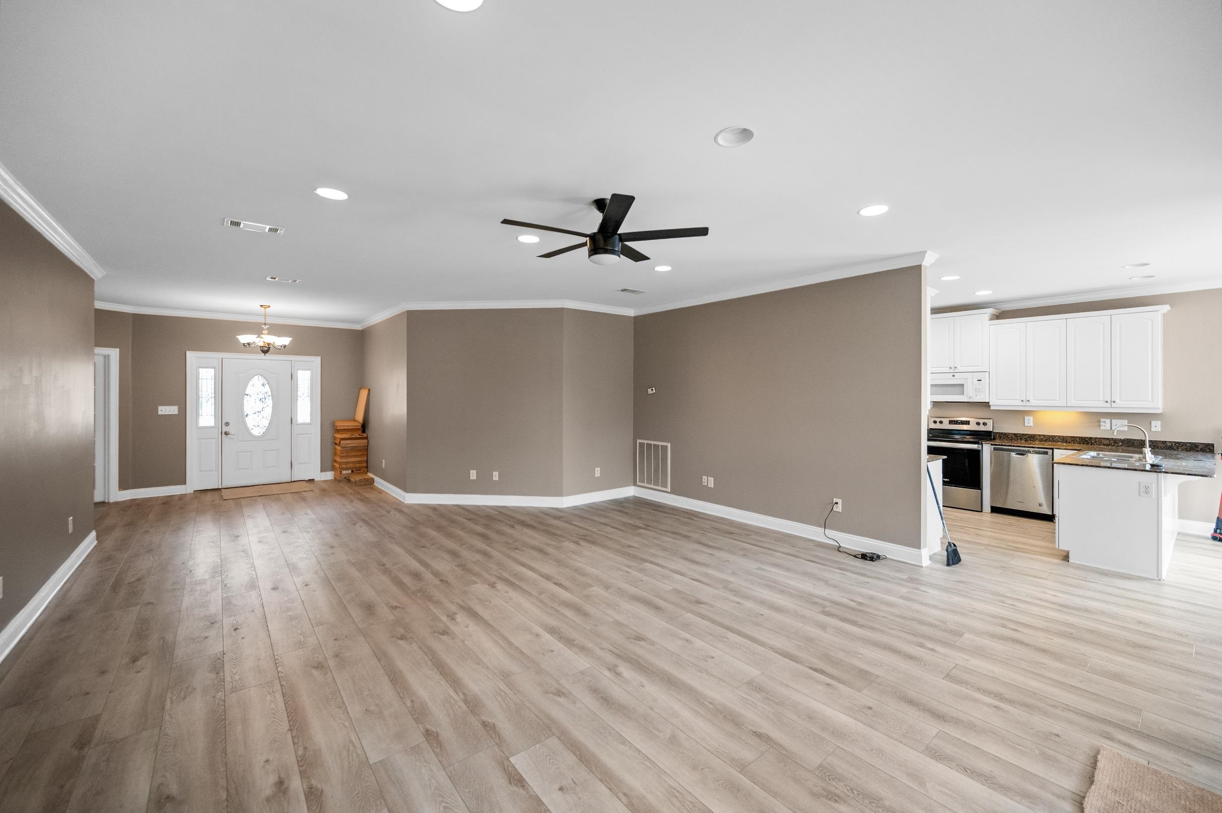 108 Natchez Trace Foley, AL 36535 - Photo 6 of 35 Living Room
