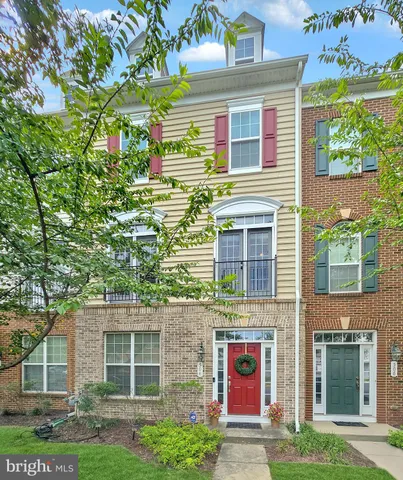 $464,000 | 504 Jurgensen Place, Hyattsville, MD 20785