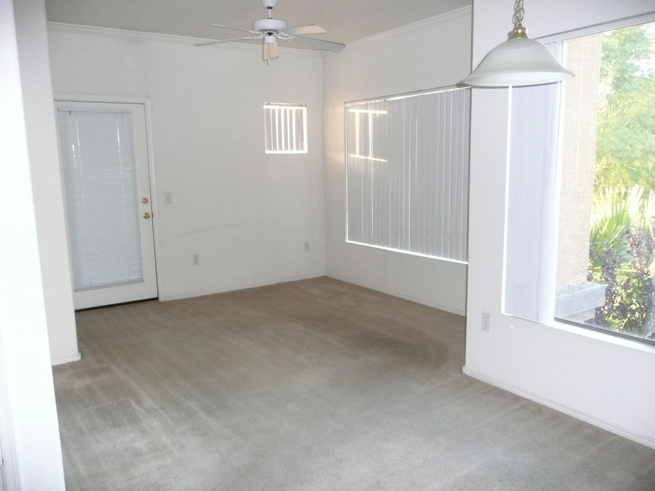 6515 West McDowell Road, Unit 2074 Phoenix, AZ 85035 - Photo 4 of 14 Living room