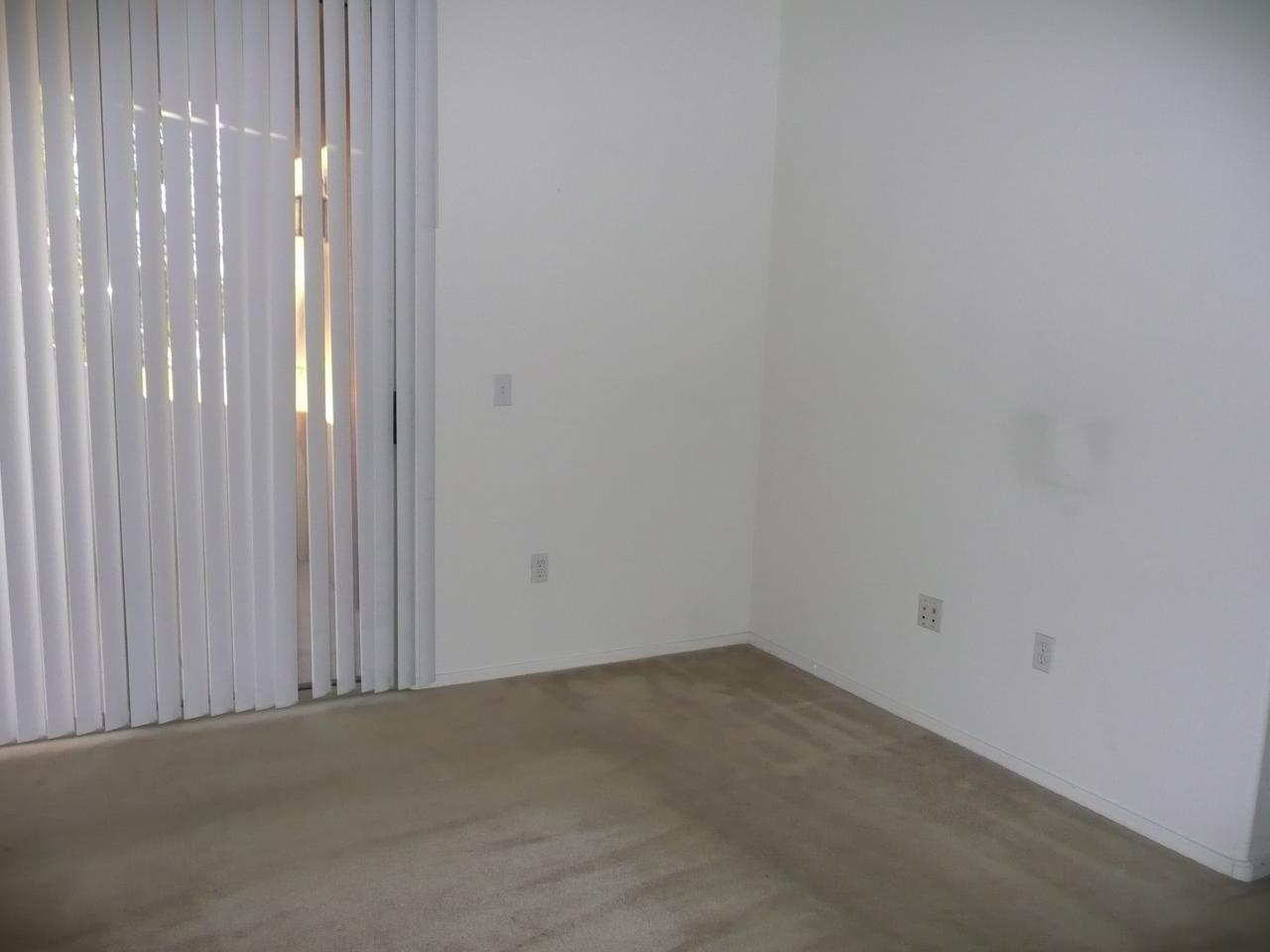 6515 West McDowell Road, Unit 2074 Phoenix, AZ 85035 - Photo 5 of 14 Master bedroom