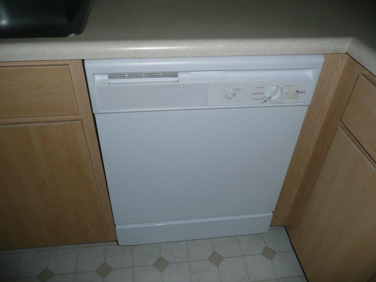 6515 West McDowell Road, Unit 2074 Phoenix, AZ 85035 - Photo 6 of 14 Dishwasher