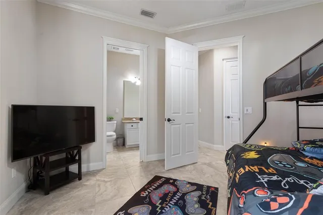 a view of a livingroom with furniture