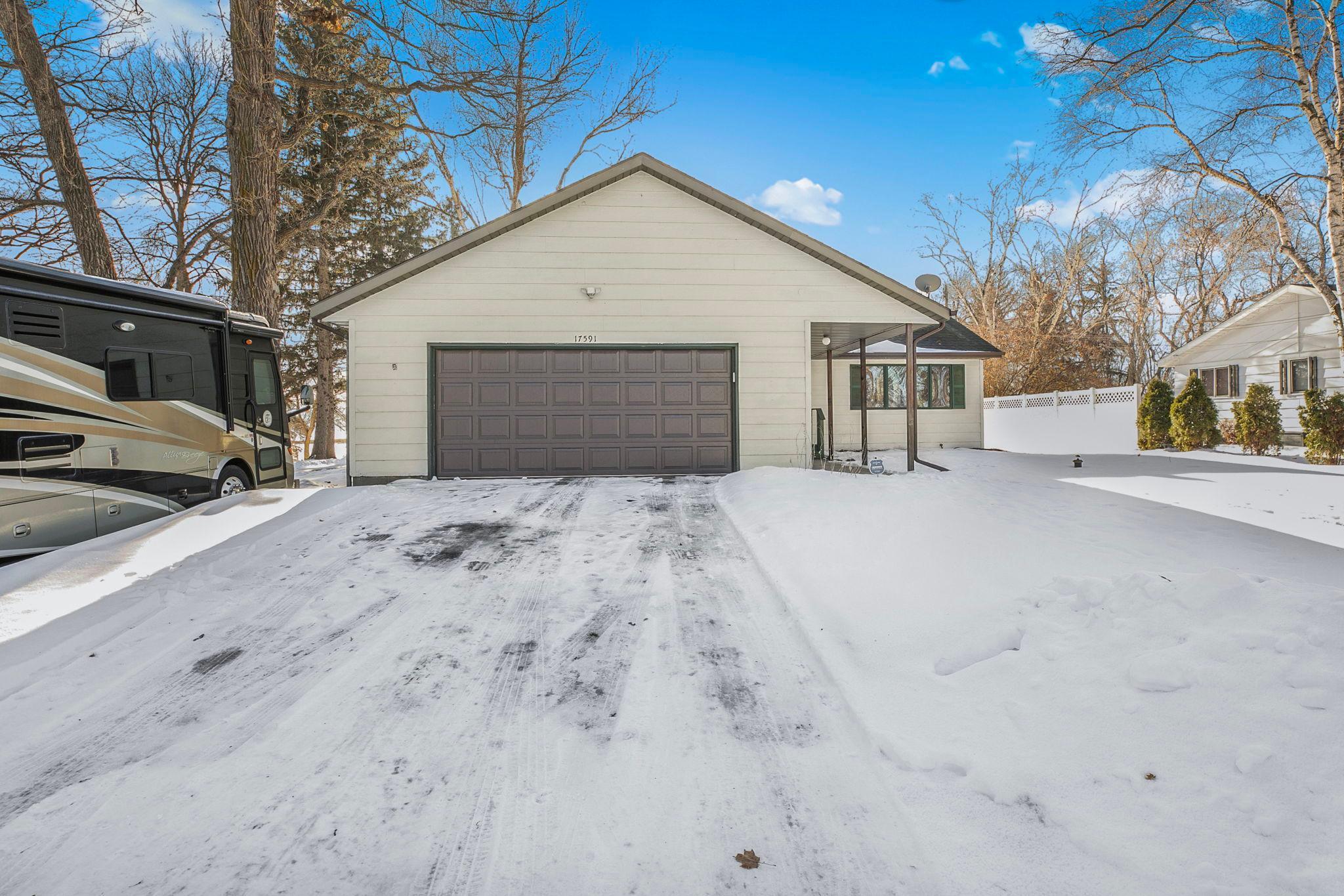 17591 Upper Spunk Lake Road Avon, MN 56310 - Photo 4 of 48