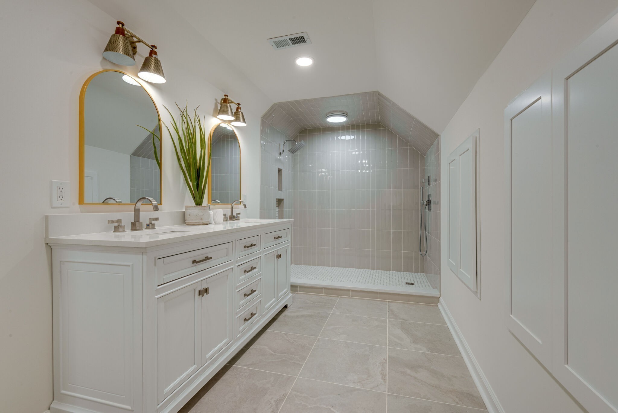 325 East Piney Road Dickson, TN 37055 - Photo 48 of 63 a bathroom with a double vanity sink and a mirror