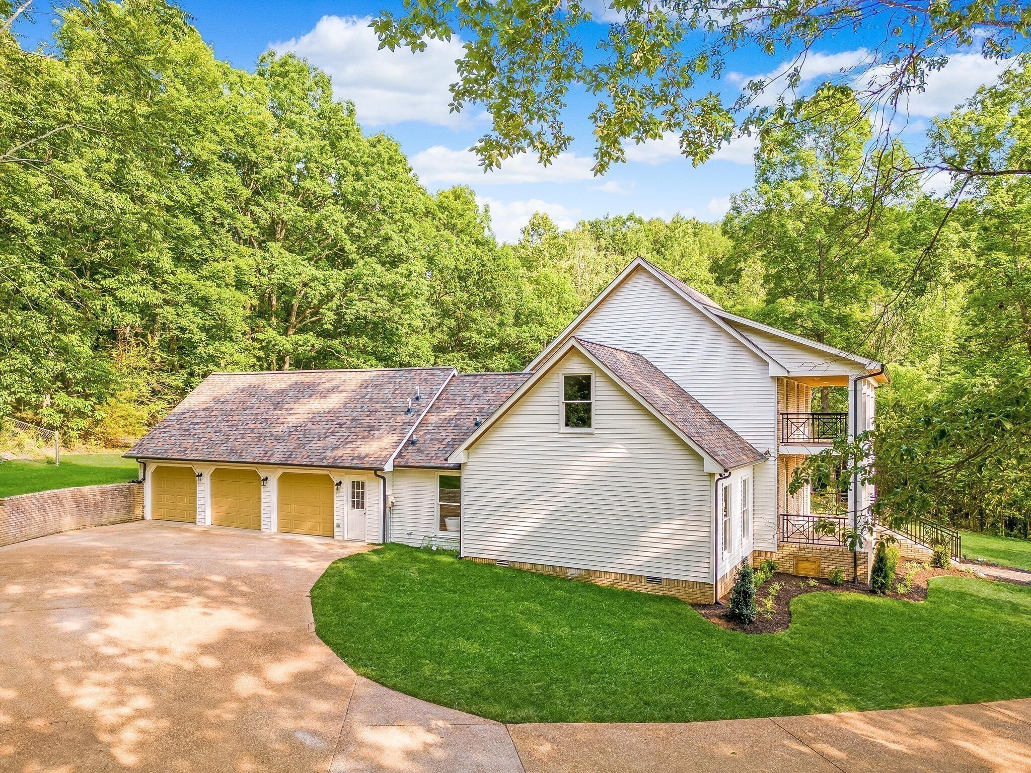 325 East Piney Road Dickson, TN 37055 - Photo 51 of 63 a view of front of house with a yard