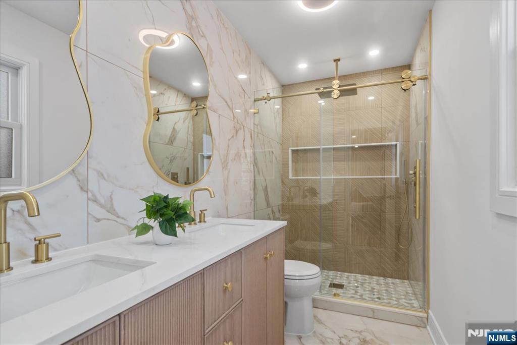 75 Demarest Avenue Emerson, NJ 07630 - Photo 16 of 44