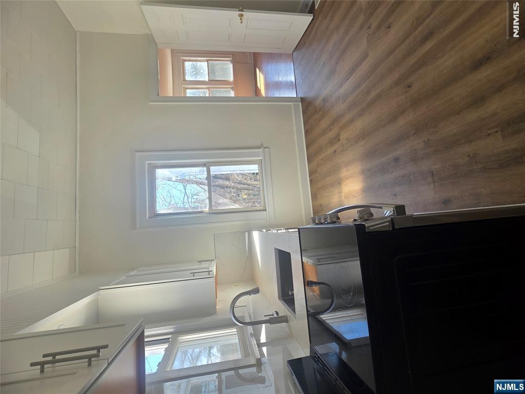 828 Kinderkamack Road River Edge, NJ 07661 - Photo 3 of 14