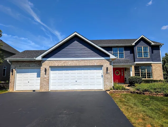 $644,999 | 5520 Bear Claw Lane, Hoffman Estates, IL 60192