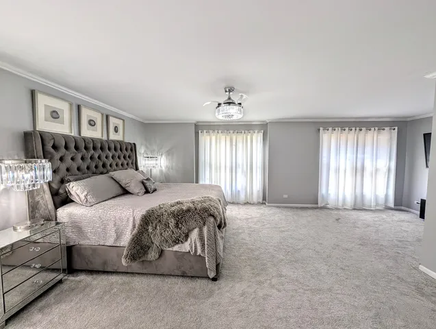 $644,999 | 5520 Bear Claw Lane, Hoffman Estates, IL 60192