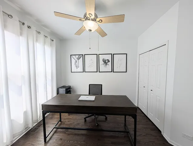 $644,999 | 5520 Bear Claw Lane, Hoffman Estates, IL 60192