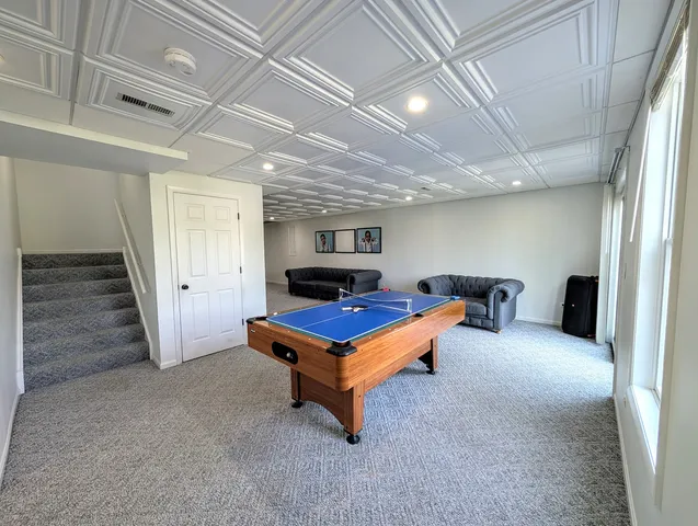 $644,999 | 5520 Bear Claw Lane, Hoffman Estates, IL 60192