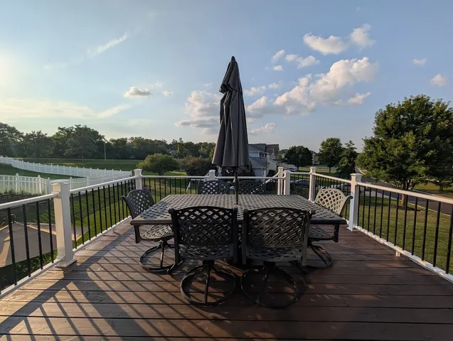 $644,999 | 5520 Bear Claw Lane, Hoffman Estates, IL 60192