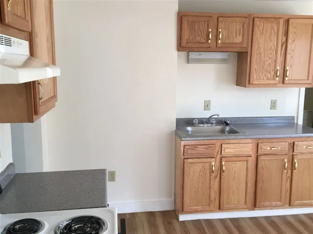 $1,687 | 141 Second Street, Unit 1, Manchester, NH 03102