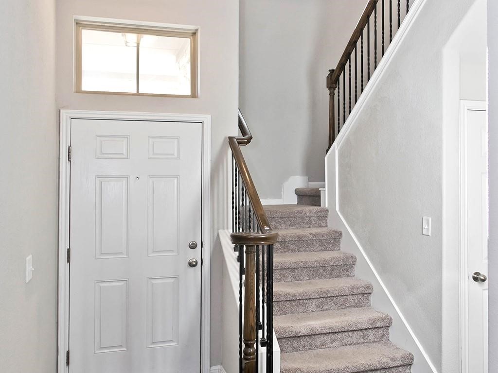 9802 Tanglemede Street Austin, TX 78748 - Photo 8 of 35
