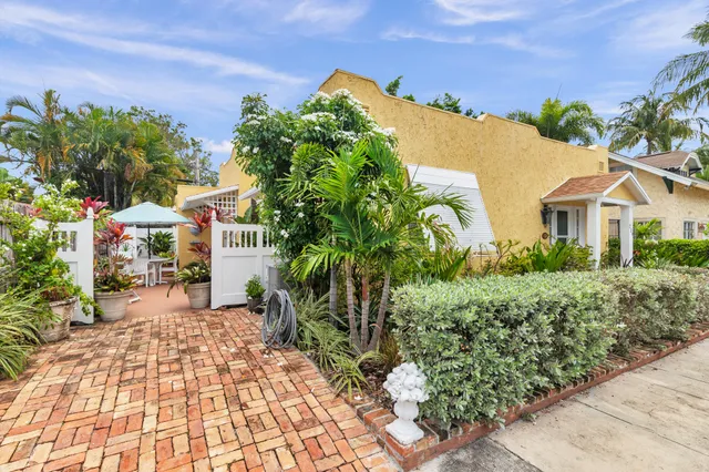 a picture of a house with a yard