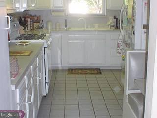 913 Salem Road Burlington, NJ 08016 - Photo 3 of 6