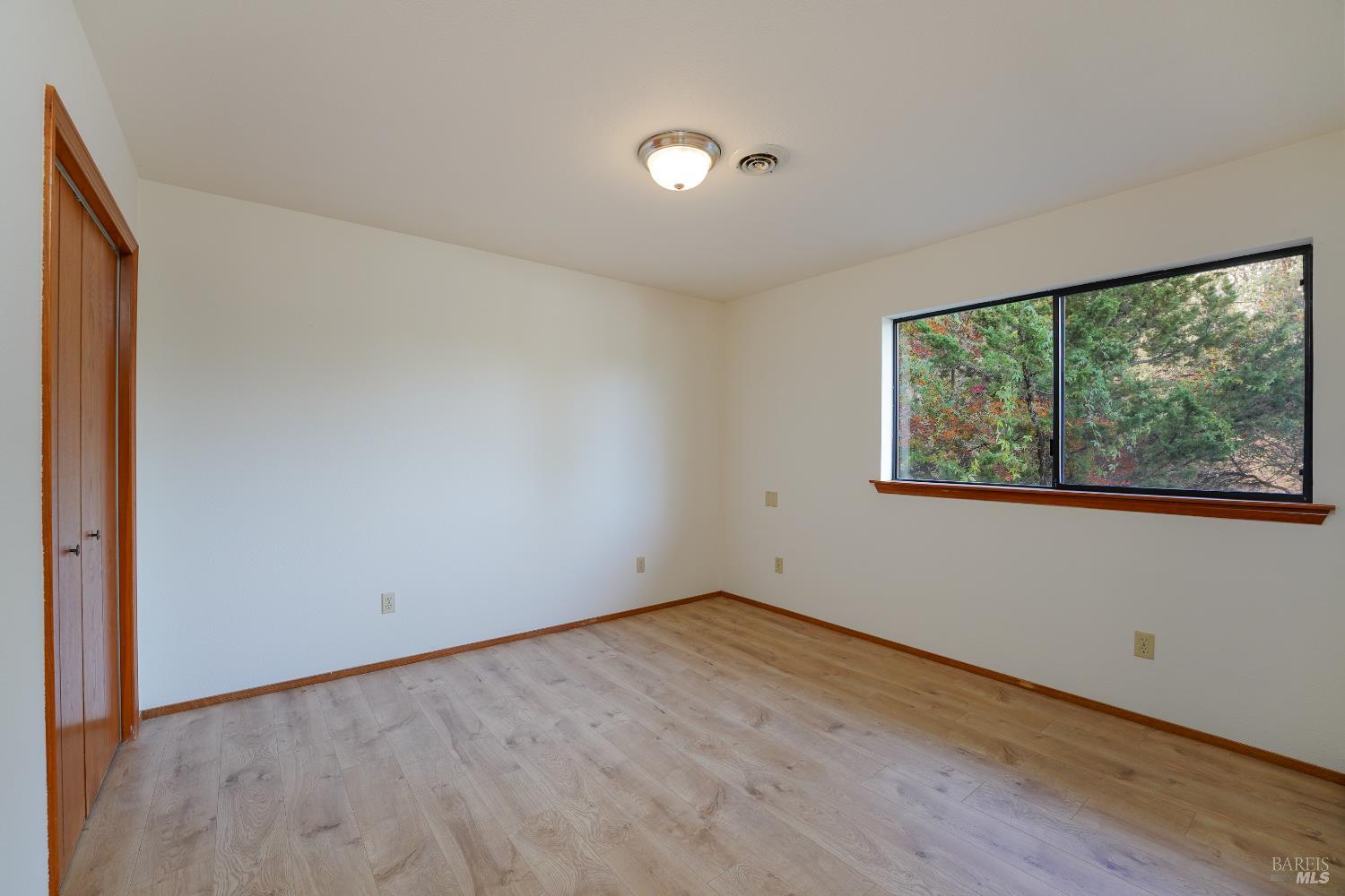 301 Toyon Road Ukiah, CA 95482 - Photo 22 of 40 Upstairs bedroom #2