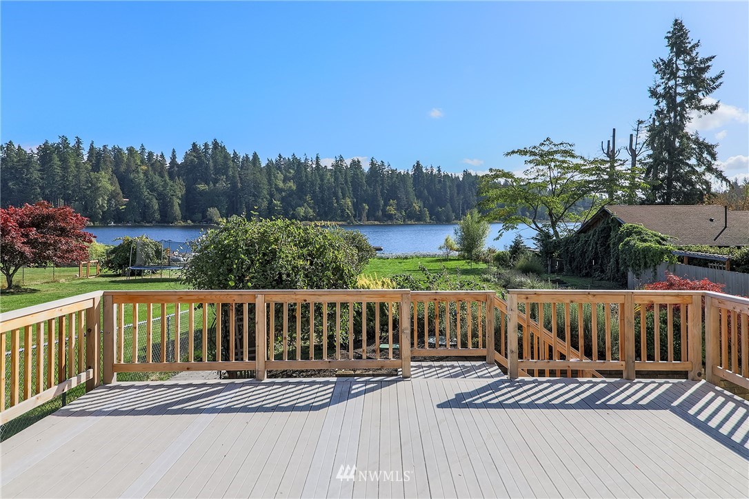 18324 West Spring Lake Drive Southeast Renton, WA 98058 - Photo 3 of 34 Gallery Image 3