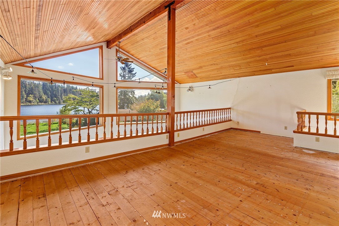 18324 West Spring Lake Drive Southeast Renton, WA 98058 - Photo 24 of 34 Gallery Image 24