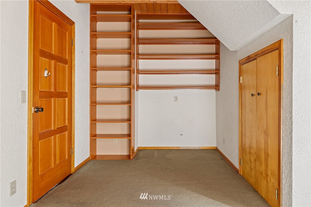 18324 West Spring Lake Drive Southeast Renton, WA 98058 - Photo 28 of 34 Gallery Image 28