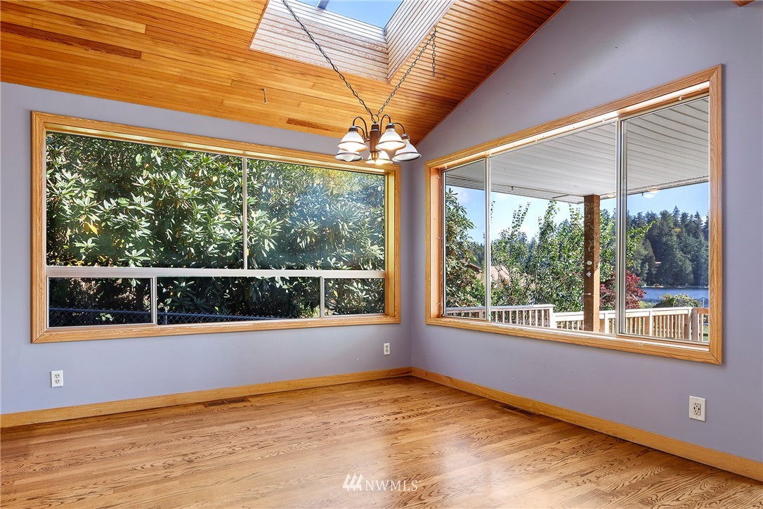 18324 West Spring Lake Drive Southeast Renton, WA 98058 - Photo 7 of 34 Gallery Image 7