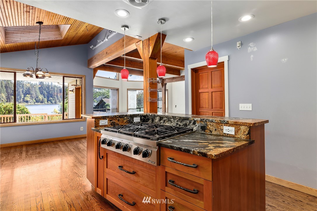 18324 West Spring Lake Drive Southeast Renton, WA 98058 - Photo 10 of 34 Gallery Image 10