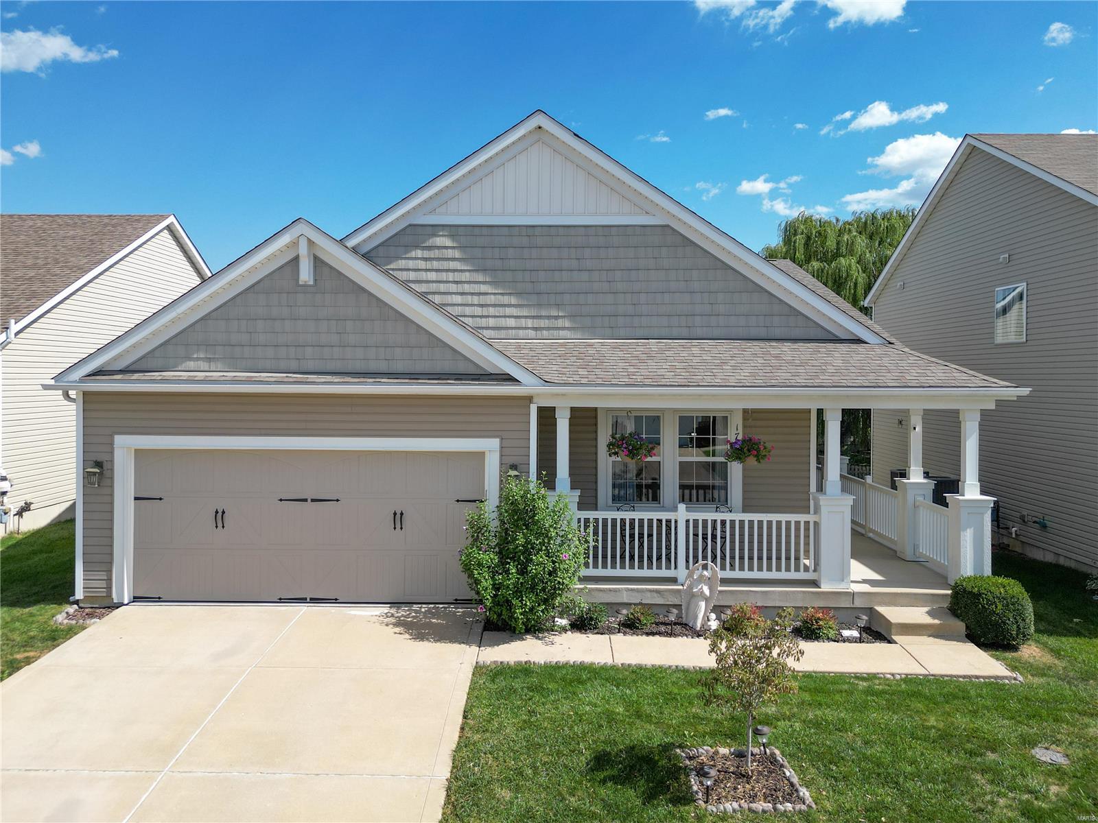 1736 Briarmanor Drive Lake St. Louis, MO 63367 - Photo 2 of 45