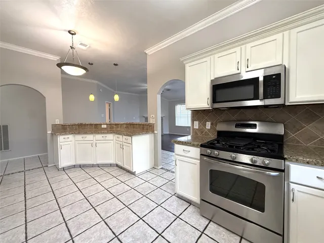 $2,000 | 9106 Reagan Meadow Court, Houston, TX 77064