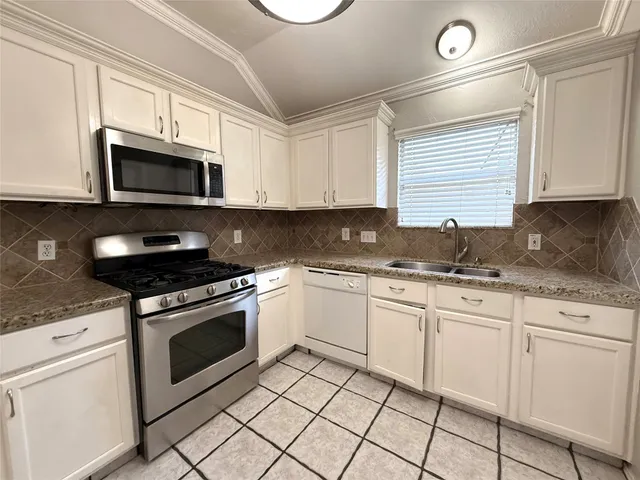 $2,000 | 9106 Reagan Meadow Court, Houston, TX 77064