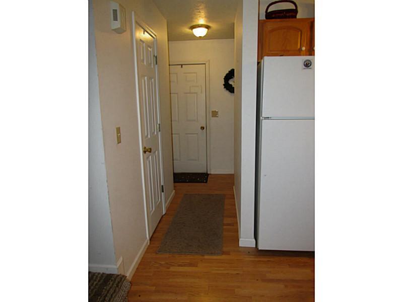281 Ream Road, Unit 2A1 Rockwood, PA 15557 - Photo 3 of 14 Entry/Foyer.