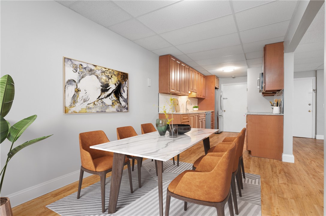 300 Smithfield Road, Unit P22 North Providence, RI 02904 - Photo 6 of 23 Dinning area Virtual tour