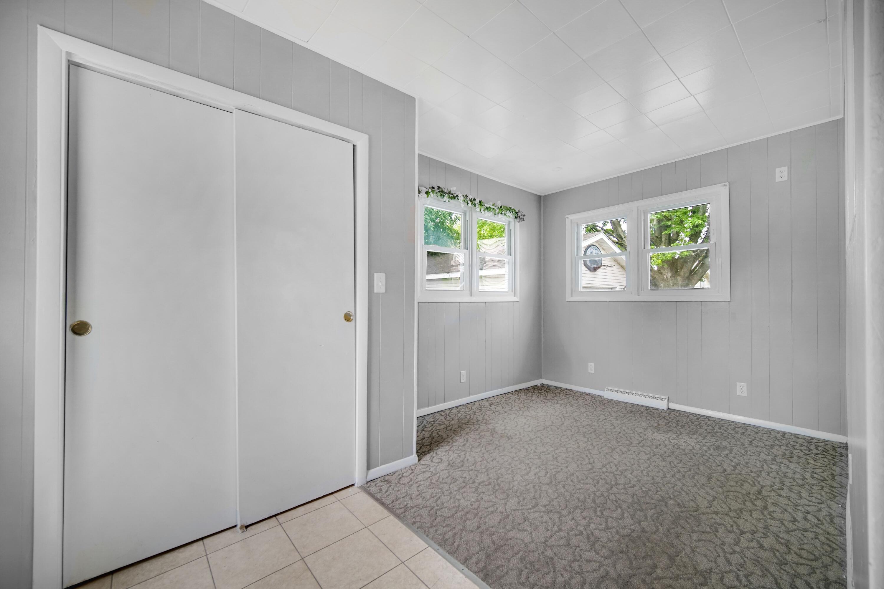 217 East North Street Crown Point, IN 46307 - Photo 12 of 13 3000x2000