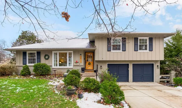 $420,000 | 9911 Floyd Street, Overland Park, KS 66212