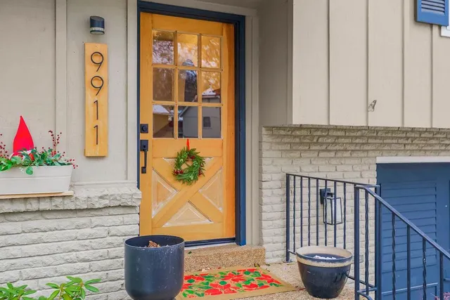 $420,000 | 9911 Floyd Street, Overland Park, KS 66212