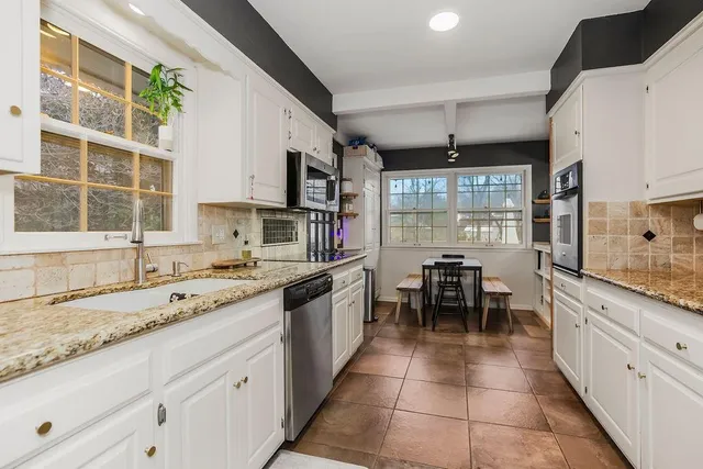 $420,000 | 9911 Floyd Street, Overland Park, KS 66212