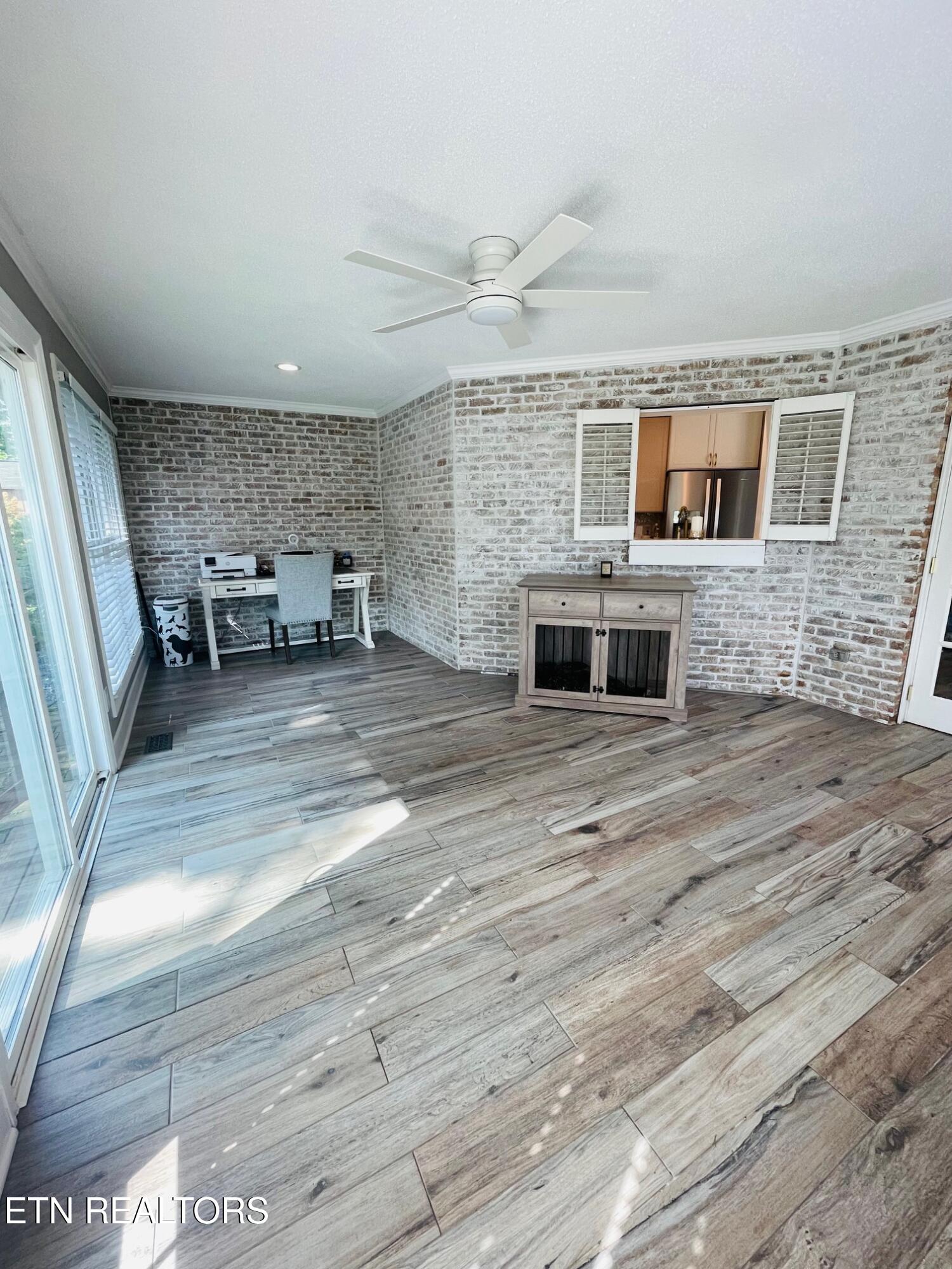 1889 Crest Road Maryville, TN 37804 - Photo 8 of 29 Sunroom2