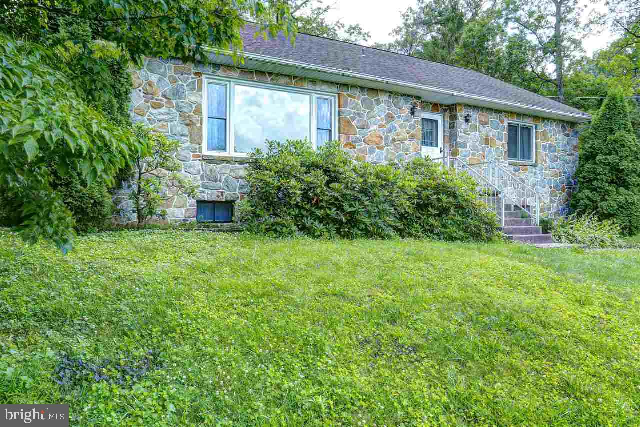 214 Winterstown Road Red Lion, PA 17356 - Photo 2 of 34 Gallery Image 2