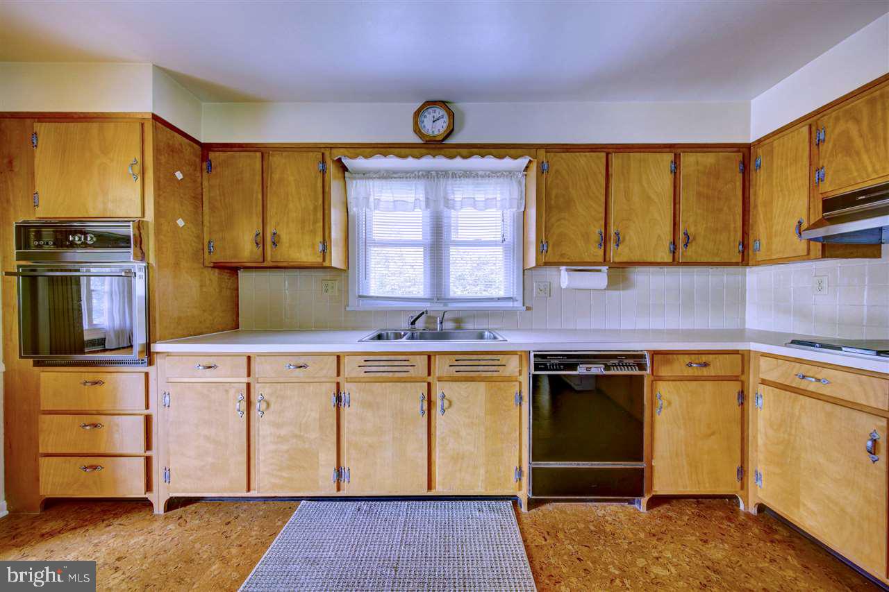 214 Winterstown Road Red Lion, PA 17356 - Photo 16 of 34 Gallery Image 16