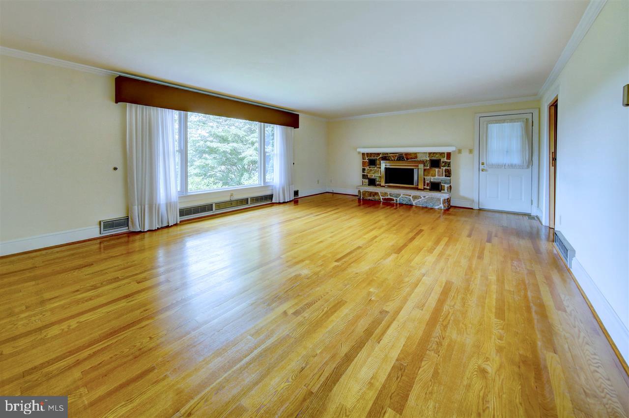 214 Winterstown Road Red Lion, PA 17356 - Photo 18 of 34 Gallery Image 18