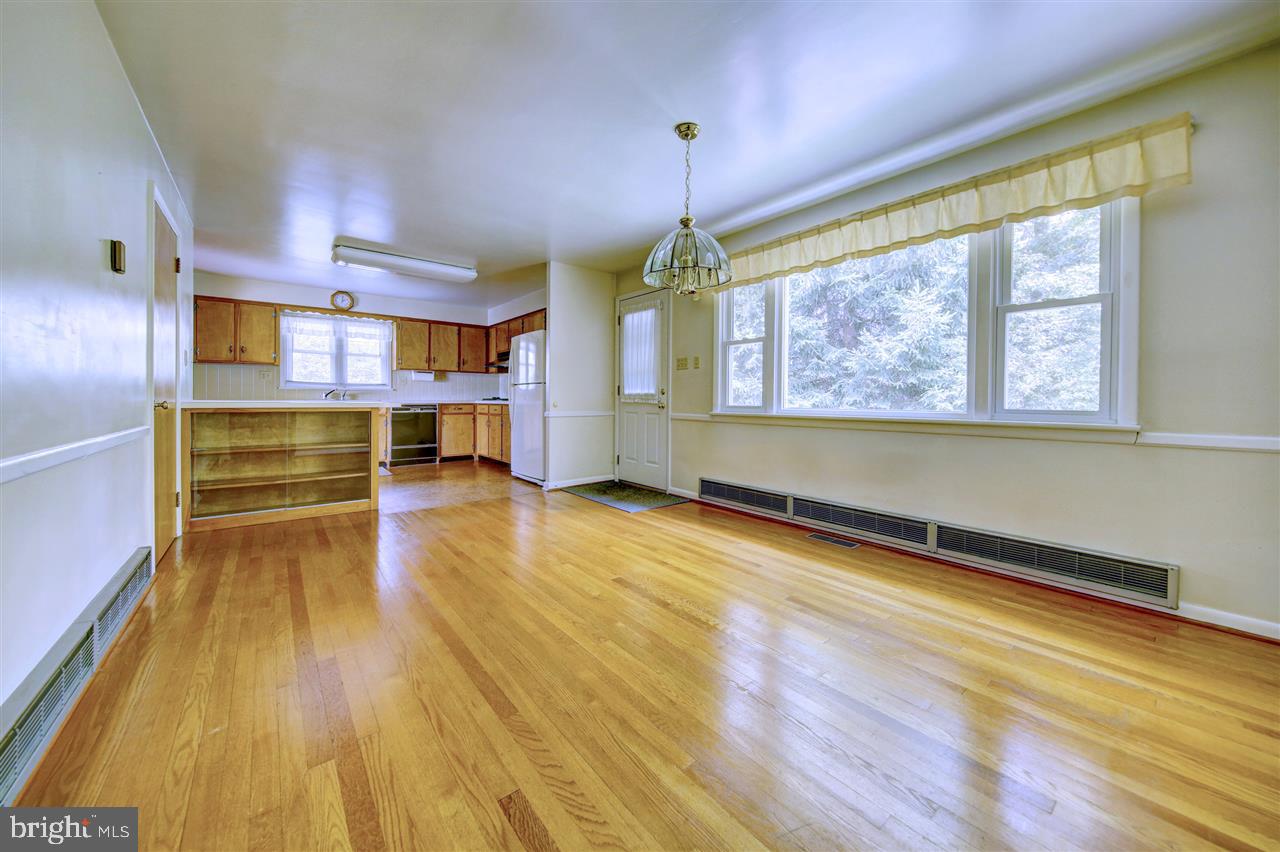 214 Winterstown Road Red Lion, PA 17356 - Photo 9 of 34 Gallery Image 9