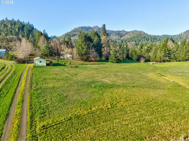$600,500 | 674 Youngs Lane, Roseburg, OR 97471