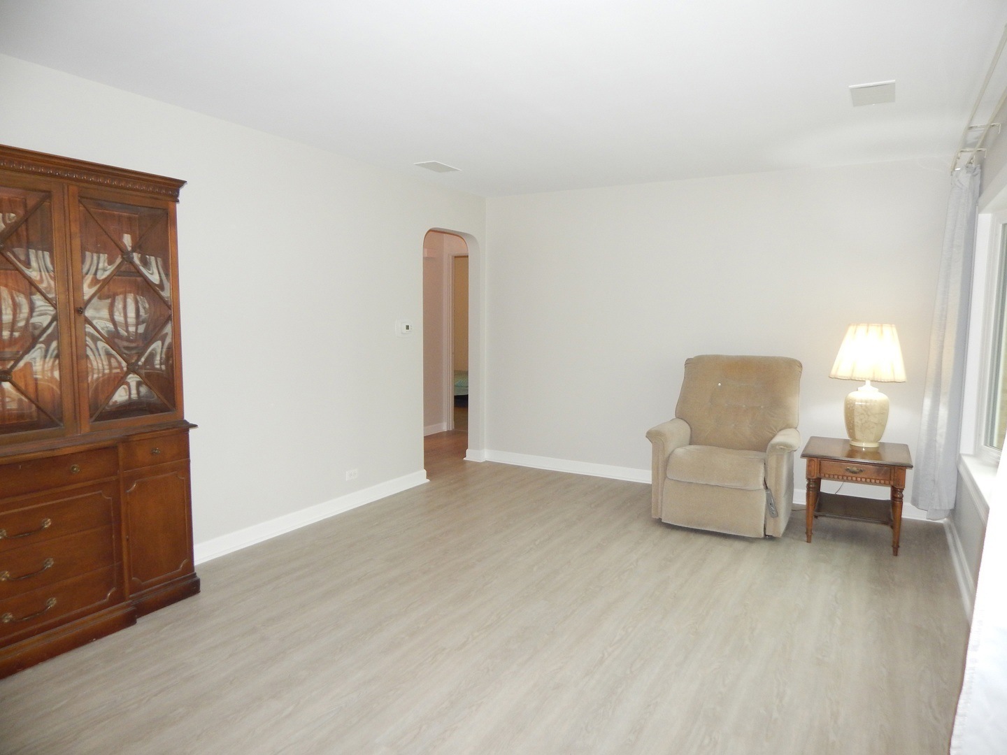 1107 Santa Rosa Avenue Wheaton, IL 60187 - Photo 4 of 24