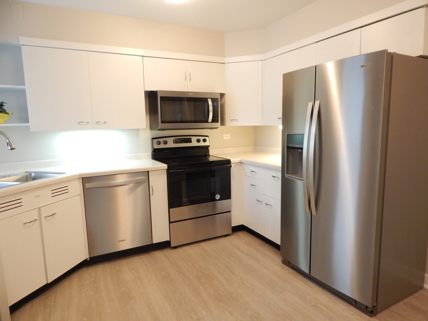1107 Santa Rosa Avenue Wheaton, IL 60187 - Photo 7 of 24