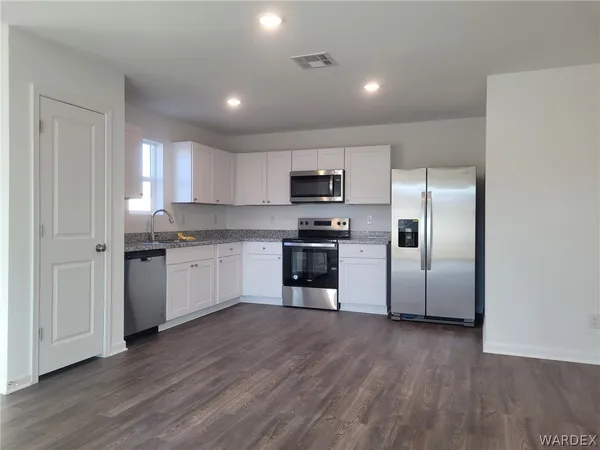 $1,750 | 5665 South Cypress Avenue, Fort Mohave, AZ 86426