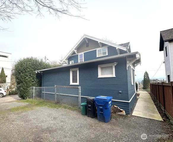 $3,500 | 1735 24th Avenue, Unit A, Seattle, WA 98122