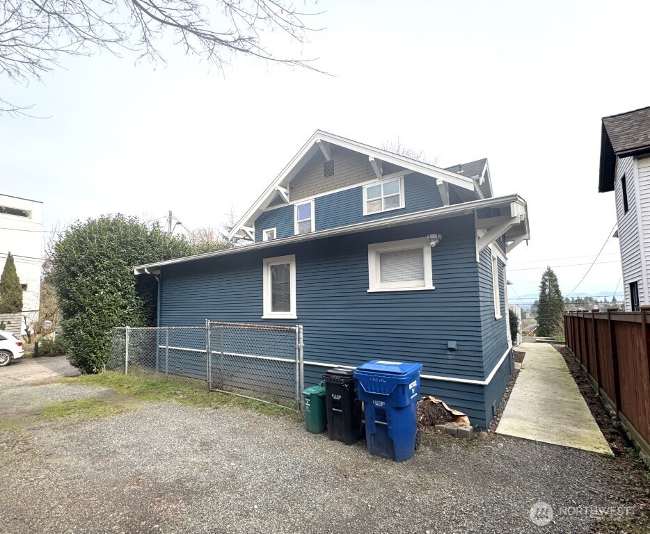 1735 24th Avenue, Unit A Seattle, WA 98122 - Photo 14 of 15