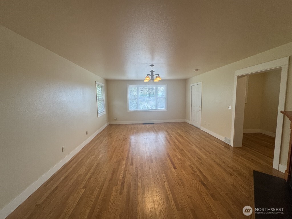 1735 24th Avenue, Unit A Seattle, WA 98122 - Photo 2 of 15